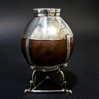 17th Century Silver Mounted Coconut Vase. (3 of 5) 17th Century Silver Mounted Coconut Vase. (3 of 5)