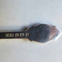A cased set of silver, green-enamelled coffee spoons in the Art Deco manner (3 of 9) A cased set of silver, green-enamelled coffee spoons in the Art Deco manner (3 of 9)
