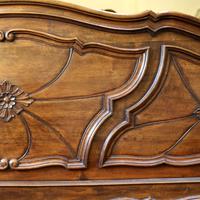 Unusual Italian Extra Wide Bedstead in Walnut (8 of 8) Unusual Italian Extra Wide Bedstead in Walnut (8 of 8)
