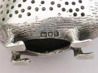 Edwardian Novelty Cast Silver Porcupine Pin Cushion (13 of 15) Edwardian Novelty Cast Silver Porcupine Pin Cushion (13 of 15)