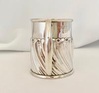 Stylish Sterling Silver Christening Mug. London 1907 (2 of 5) Stylish Sterling Silver Christening Mug. London 1907 (2 of 5)