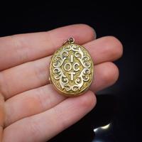 Antique 'IOGT' Rolled Gold Double Sided Engraved Oval Photo Locket Pendant (8 of 9) Antique 'IOGT' Rolled Gold Double Sided Engraved Oval Photo Locket Pendant (8 of 9)