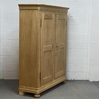 Elegant 19th Century French Wardrobe - Dismantles (2 of 4) Elegant 19th Century French Wardrobe - Dismantles (2 of 4)