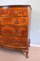 Antique Bow Front Figured Walnut Chest of Drawers (3 of 11) Antique Bow Front Figured Walnut Chest of Drawers (3 of 11)