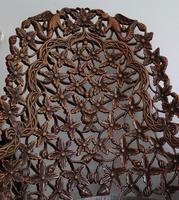 Burmese intricately carved settee in extremely good condition. (5 of 9) Burmese intricately carved settee in extremely good condition. (5 of 9)