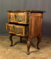 French Walnut Shaped Front Commode Chest (9 of 10) French Walnut Shaped Front Commode Chest (9 of 10)