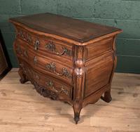 Superb Early 20th Century French Walnut Bombe Commode (6 of 9) Superb Early 20th Century French Walnut Bombe Commode (6 of 9)