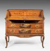 Mid 18th Century Venetian Lacquered and Gilded Bureau (3 of 8) Mid 18th Century Venetian Lacquered and Gilded Bureau (3 of 8)