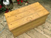 Wonderful Restored Old Pine Blanket Box / Chest / Trunk / Coffee Table (4 of 8) Wonderful Restored Old Pine Blanket Box / Chest / Trunk / Coffee Table (4 of 8)