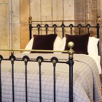 Late Victorian Cast Iron Antique Bed in Black (2 of 8) Late Victorian Cast Iron Antique Bed in Black (2 of 8)