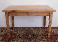 Antique Pine Table with Turned Legs (10 of 11) Antique Pine Table with Turned Legs (10 of 11)
