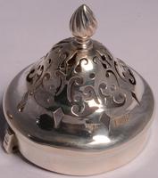 Superb Edwardian Silver Sugar Caster or Dredger by Haseler Brothers, Birmingham, 1904 (4 of 6) Superb Edwardian Silver Sugar Caster or Dredger by Haseler Brothers, Birmingham, 1904 (4 of 6)