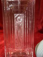 A Large Lalique “Duncan” pattern atomiser scent bottle with original box (6 of 10) A Large Lalique “Duncan” pattern atomiser scent bottle with original box (6 of 10)