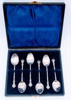 Six Silver Teaspoons (2 of 11) Six Silver Teaspoons (2 of 11)