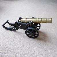 Large Cast Iron and Brass Display Cannon (3 of 3) Large Cast Iron and Brass Display Cannon (3 of 3)