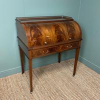 Superb Quality Victorian Antique Cylindrical Mahogany Desk by Maple & Co (7 of 12) Superb Quality Victorian Antique Cylindrical Mahogany Desk by Maple & Co (7 of 12)