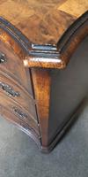 An 18th Century Style Figured Walnut Serpentine Chest of Drawers (11 of 12) An 18th Century Style Figured Walnut Serpentine Chest of Drawers (11 of 12)