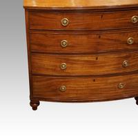 Georgian Mahogany Bow-fronted Chest (2 of 7) Georgian Mahogany Bow-fronted Chest (2 of 7)
