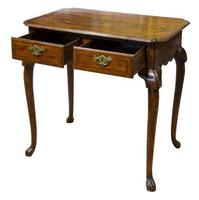 Queen Anne Oak Lowboy c1715 (3 of 8) Queen Anne Oak Lowboy c1715 (3 of 8)