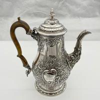 George IV Sterling Silver Coffee Pot London 1824 Timothy Smith & Thomas Merryweather (2 of 12) George IV Sterling Silver Coffee Pot London 1824 Timothy Smith & Thomas Merryweather (2 of 12)