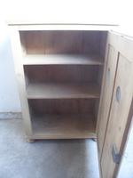 A Great Victorian 1 Door Antique/Old Pine Kitchen/Storage Cupboard to Wax/Paint (2 of 9) A Great Victorian 1 Door Antique/Old Pine Kitchen/Storage Cupboard to Wax/Paint (2 of 9)