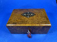 French 19th Century Burr Cedar Box. (12 of 14) French 19th Century Burr Cedar Box. (12 of 14)