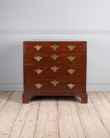 George III Mahogany Chest of Drawers (6 of 6) George III Mahogany Chest of Drawers (6 of 6)