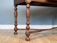 19th Century Single-Drawer Serpentine Stretcher Dining Table (4 of 8) 19th Century Single-Drawer Serpentine Stretcher Dining Table (4 of 8)