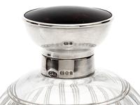 Silver Topped Perfume Bottle with a Tortoiseshell Lid and Clear Cut Glass Body (4 of 4) Silver Topped Perfume Bottle with a Tortoiseshell Lid and Clear Cut Glass Body (4 of 4)