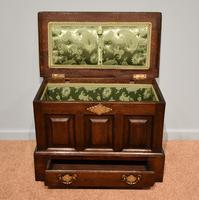18th Century Welsh Oak Marriage Coffor Bach / Coffer (3 of 8) 18th Century Welsh Oak Marriage Coffor Bach / Coffer (3 of 8)