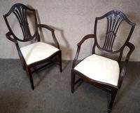 Set of Eight '6+2' Mahogany Dining Chairs in the Hepplewhite Style (4 of 15) Set of Eight '6+2' Mahogany Dining Chairs in the Hepplewhite Style (4 of 15)