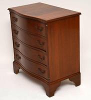 Antique Georgian Style Flame Mahogany Serpentine Chest of Drawers (7 of 9) Antique Georgian Style Flame Mahogany Serpentine Chest of Drawers (7 of 9)