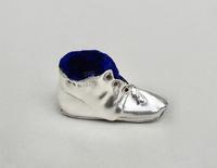 Rare Edwardian Silver Shoe Pin Cushion by Levi & Salaman Birmingham 1906 (2 of 7) Rare Edwardian Silver Shoe Pin Cushion by Levi & Salaman Birmingham 1906 (2 of 7)