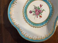 Worcester Shell Shaped Dish (3 of 5) Worcester Shell Shaped Dish (3 of 5)