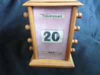Golden Oak Perpetual Calendar - Fully Working (3 of 5) Golden Oak Perpetual Calendar - Fully Working (3 of 5)