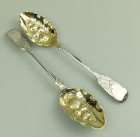 Samuel Smiley : Fine Pair of Heavy 152g Solid Silver Berry Spoons C.1874 (2 of 6) Samuel Smiley : Fine Pair of Heavy 152g Solid Silver Berry Spoons C.1874 (2 of 6)