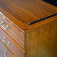 First Class Cabin Dressing Table from RMS Windsor Castle – Asymmetric (6 of 6) First Class Cabin Dressing Table from RMS Windsor Castle – Asymmetric (6 of 6)