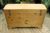 Wow! Big! Old Pine Domed Blanket Box / Chest / Trunk - We Deliver! (10 of 10) Wow! Big! Old Pine Domed Blanket Box / Chest / Trunk - We Deliver! (10 of 10)