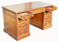 Superb Quality Victorian Mahogany Pedestal Desk (5 of 7) Superb Quality Victorian Mahogany Pedestal Desk (5 of 7)