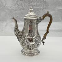 George IV Sterling Silver Coffee Pot London 1824 Timothy Smith & Thomas Merryweather (6 of 12) George IV Sterling Silver Coffee Pot London 1824 Timothy Smith & Thomas Merryweather (6 of 12)