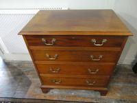 Small Early 20th Century Mahogany Chest of Drawers (7 of 10) Small Early 20th Century Mahogany Chest of Drawers (7 of 10)