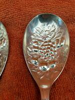 Silver Plate EPNS Berry Serving Spoons c.1940 (3 of 7) Silver Plate EPNS Berry Serving Spoons c.1940 (3 of 7)