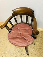 Captains Chair (2 of 9) Captains Chair (2 of 9)