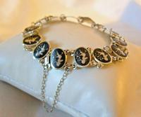 Vintage Sterling Silver Enamel Bracelet 1960s Goddess of Love 7" Length 9.1 Grams (2 of 12) Vintage Sterling Silver Enamel Bracelet 1960s Goddess of Love 7" Length 9.1 Grams (2 of 12)