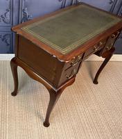 Edwardian Mahogany Knee Hole Desk (6 of 12) Edwardian Mahogany Knee Hole Desk (6 of 12)
