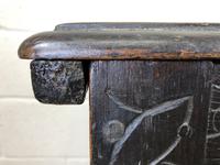 Antique 18th Century Carved Oak Coffer (M-1635) (2 of 13) Antique 18th Century Carved Oak Coffer (M-1635) (2 of 13)