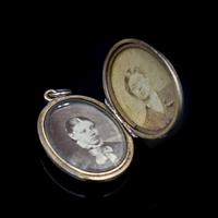 Antique Blue Enamel & Pearl Cross Laurel 9ct Gold Oval Locket Pendant (7 of 9) Antique Blue Enamel & Pearl Cross Laurel 9ct Gold Oval Locket Pendant (7 of 9)