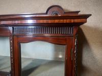 Edwardian Carved Mahogany Display Cabinet / China Cabinet (9 of 13) Edwardian Carved Mahogany Display Cabinet / China Cabinet (9 of 13)