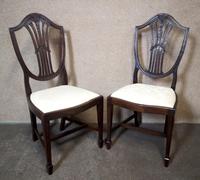 Set of Eight '6+2' Mahogany Dining Chairs in the Hepplewhite Style (6 of 15) Set of Eight '6+2' Mahogany Dining Chairs in the Hepplewhite Style (6 of 15)