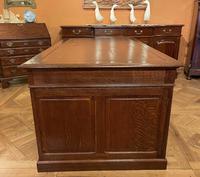 Important French Pedestal Desk from 19th Century in Oak (12 of 13) Important French Pedestal Desk from 19th Century in Oak (12 of 13)